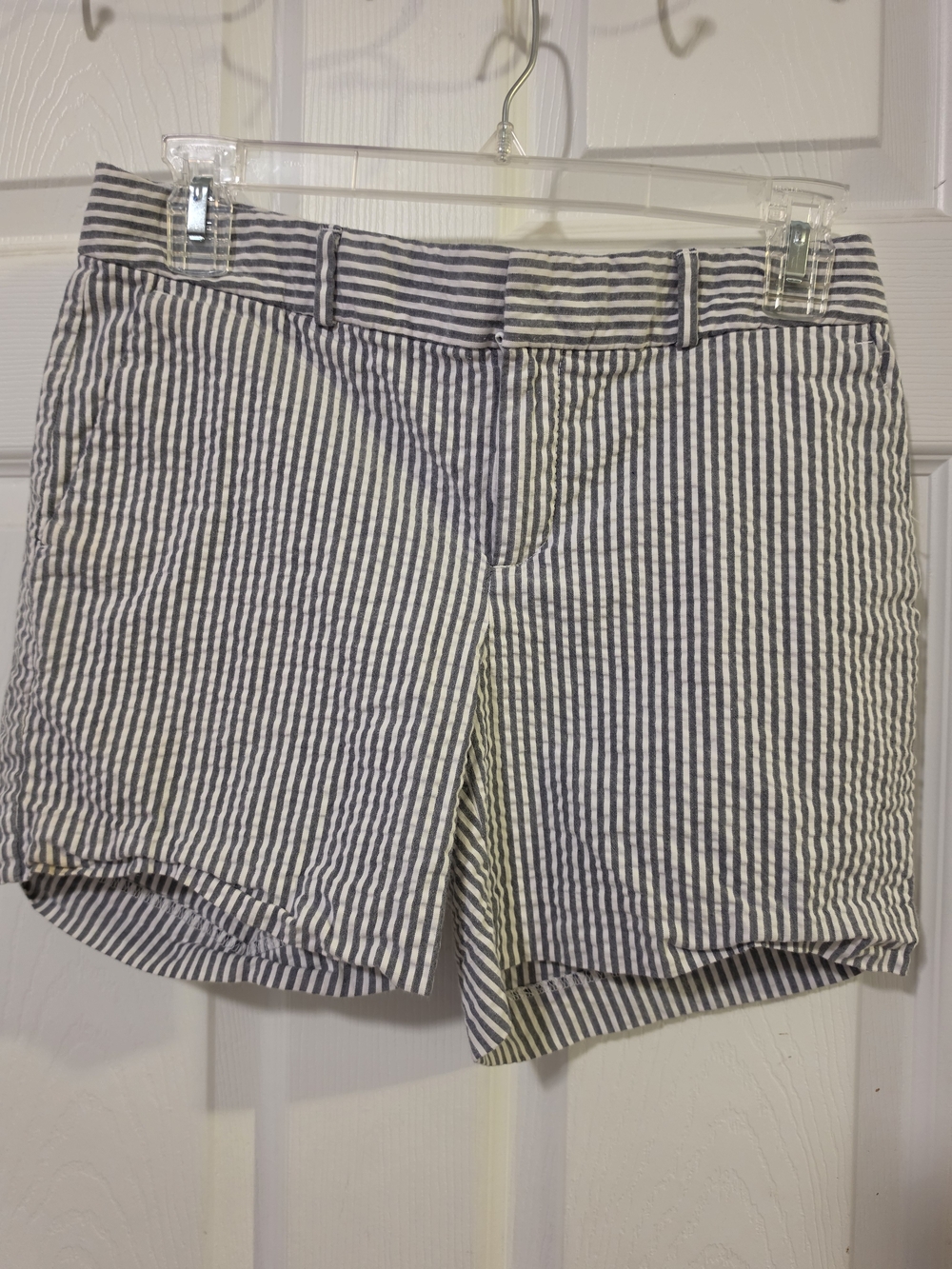 Banana Republic Navy and White Striped Seersucker Shorts Size 0